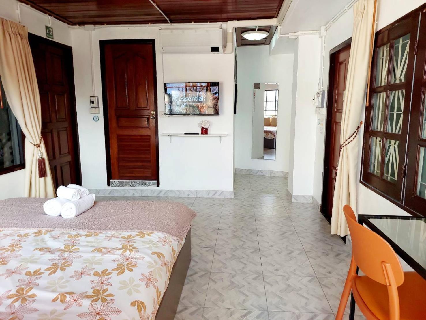 Hello Sunshine Hostel Phra Nakhon Si Ayutthaya Exterior foto