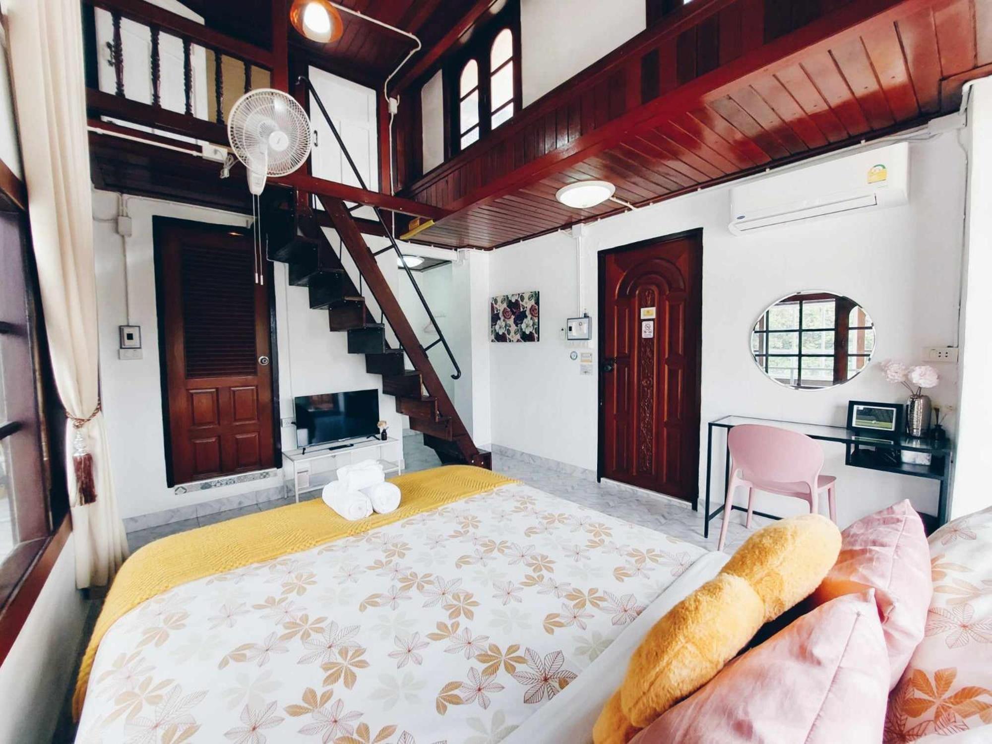 Hello Sunshine Hostel Phra Nakhon Si Ayutthaya Exterior foto
