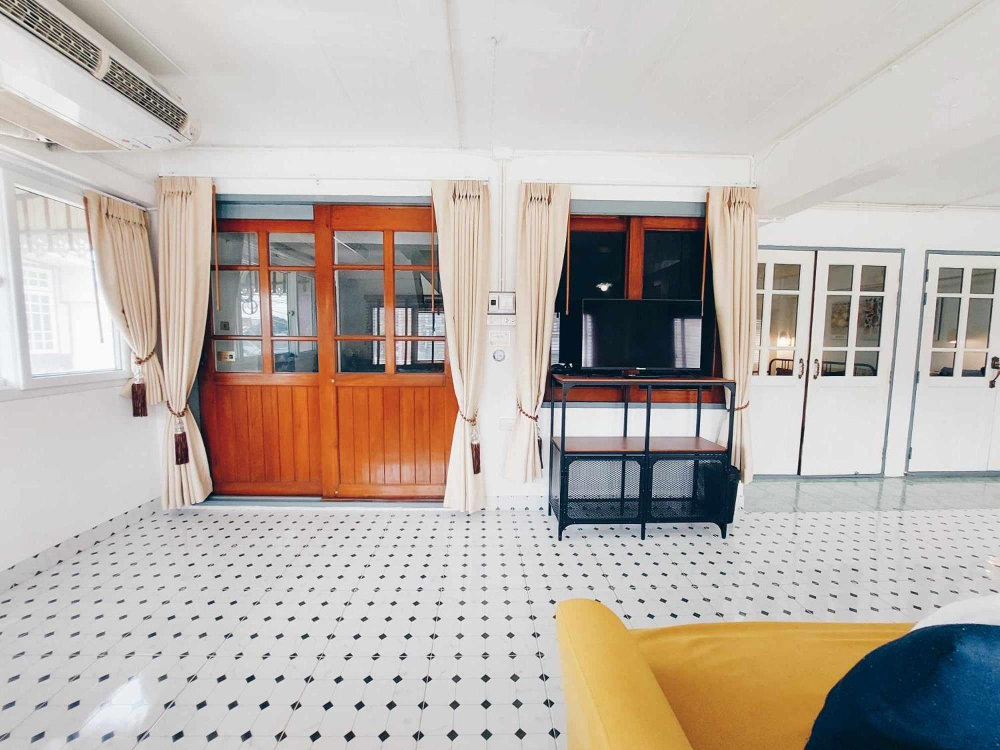 Hello Sunshine Hostel Phra Nakhon Si Ayutthaya Exterior foto