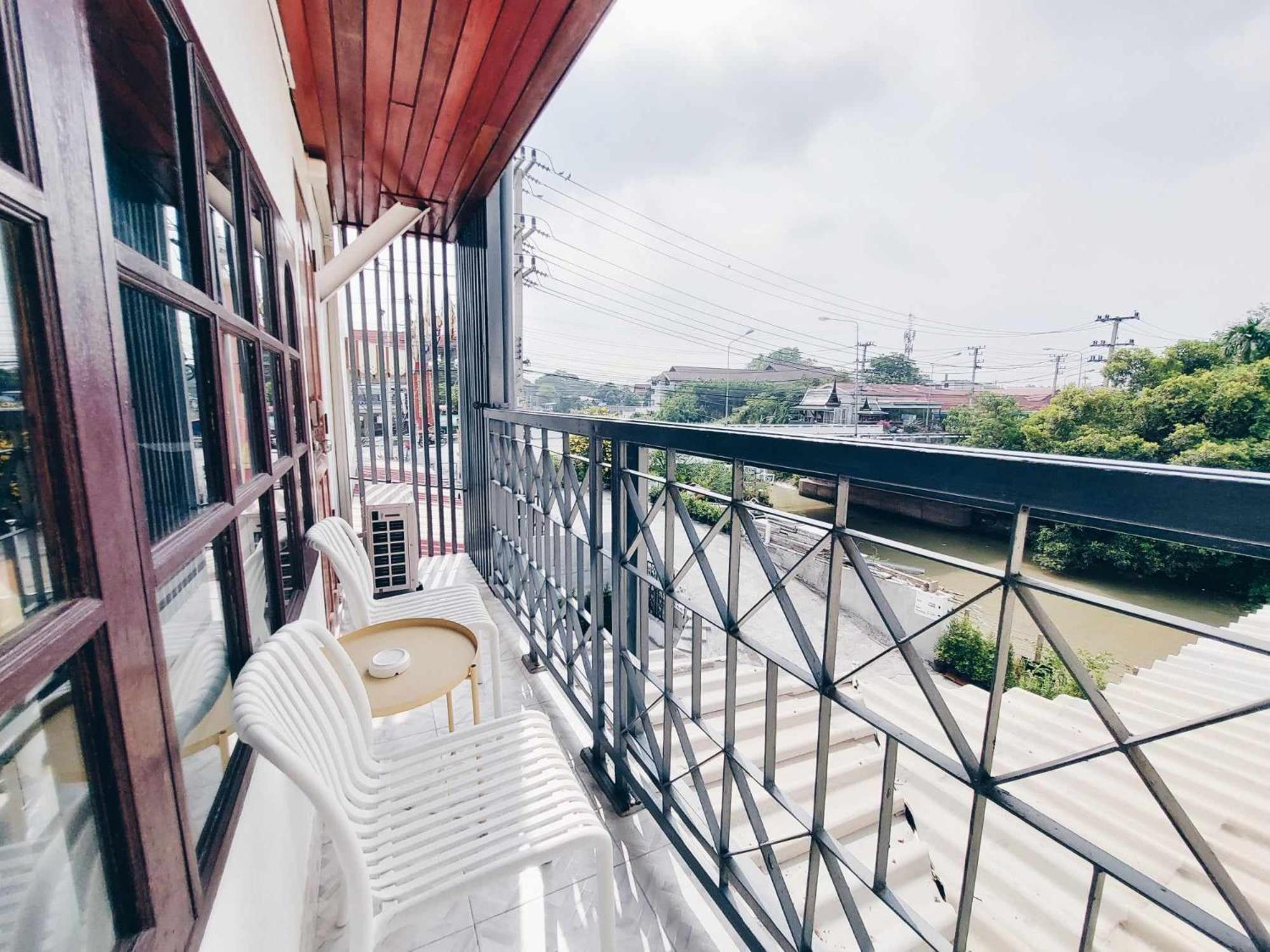 Hello Sunshine Hostel Phra Nakhon Si Ayutthaya Exterior foto