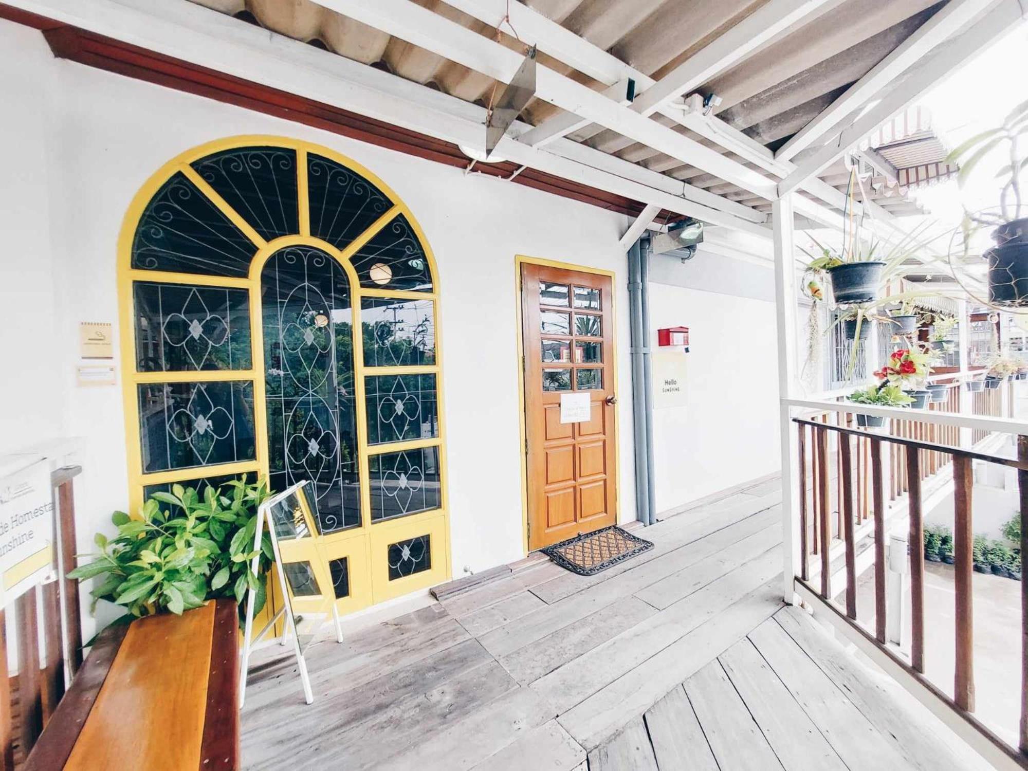 Hello Sunshine Hostel Phra Nakhon Si Ayutthaya Exterior foto
